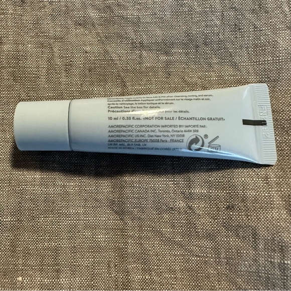3/15 Laneige Water Bank moisturizer - Picture 3 of 3